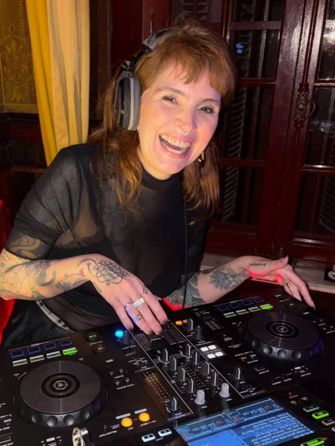 Flyer de DJ Le Tigre