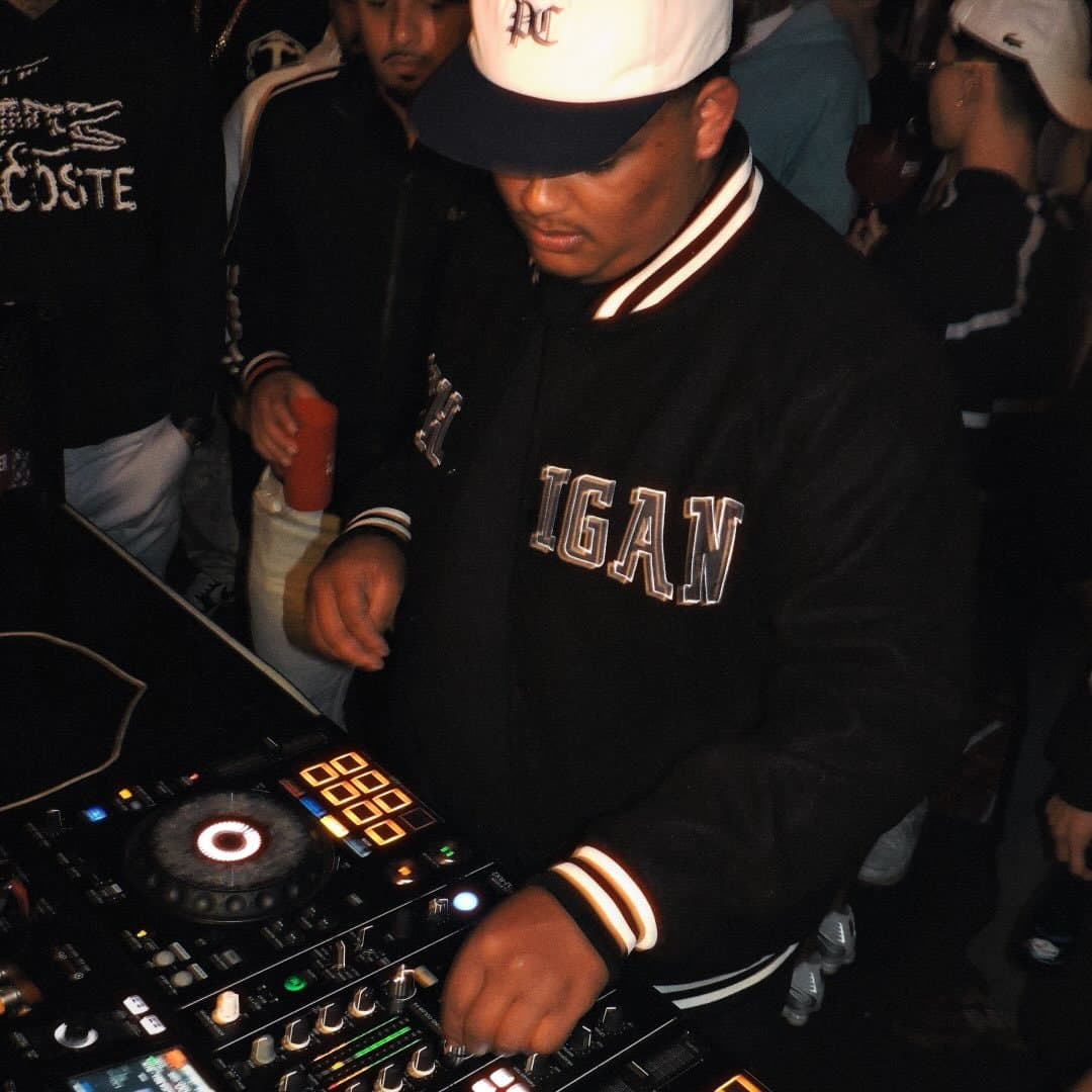 Arte de DJ João no Beat