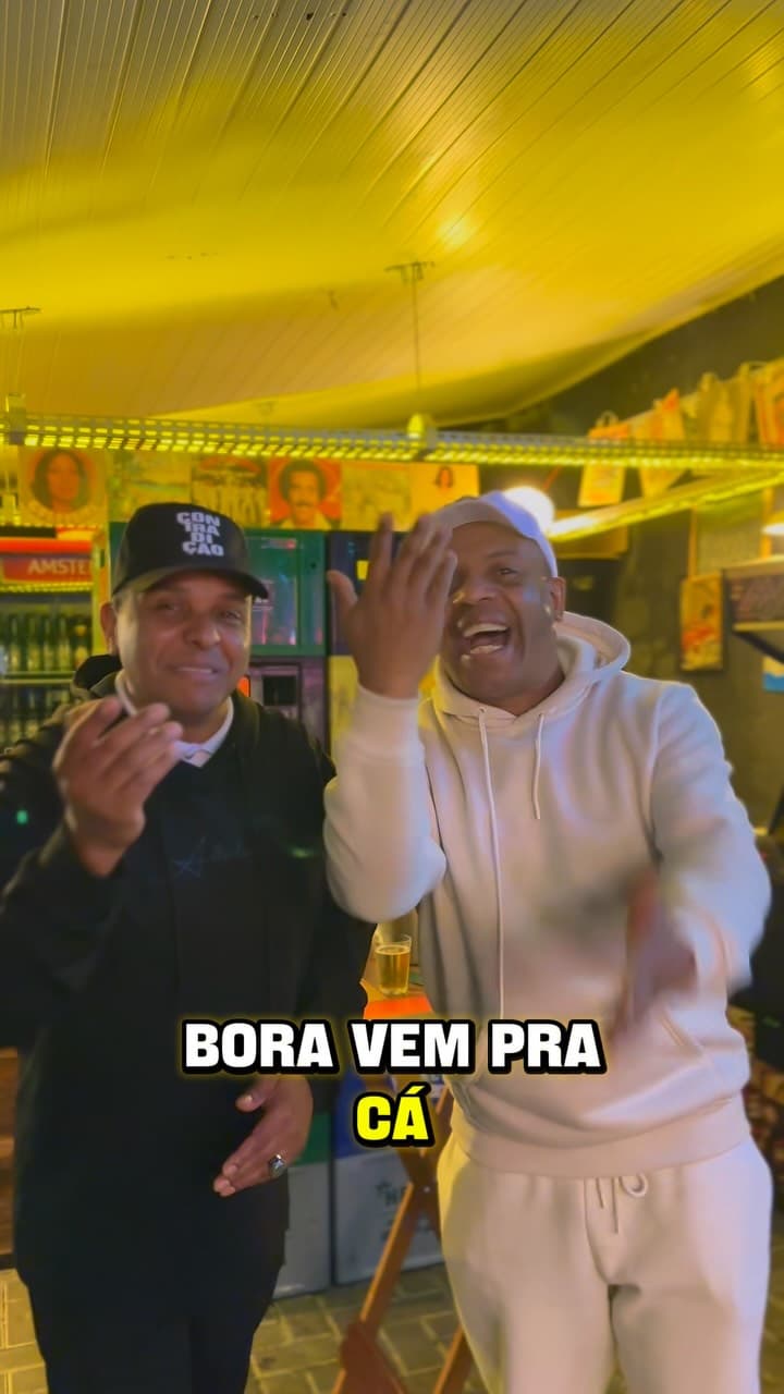 Flyer de Contradição 2000 e Poucos