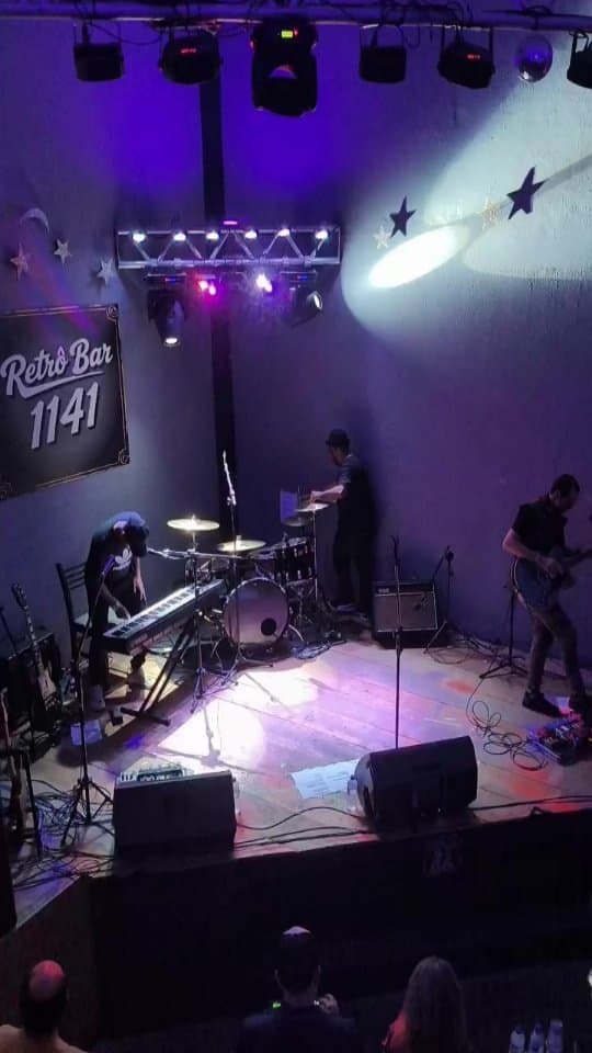 Flyer de The Vanz e Uns & Outros