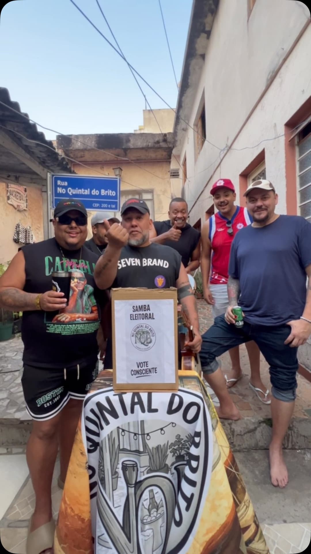 Flyer de Quintal do Brito