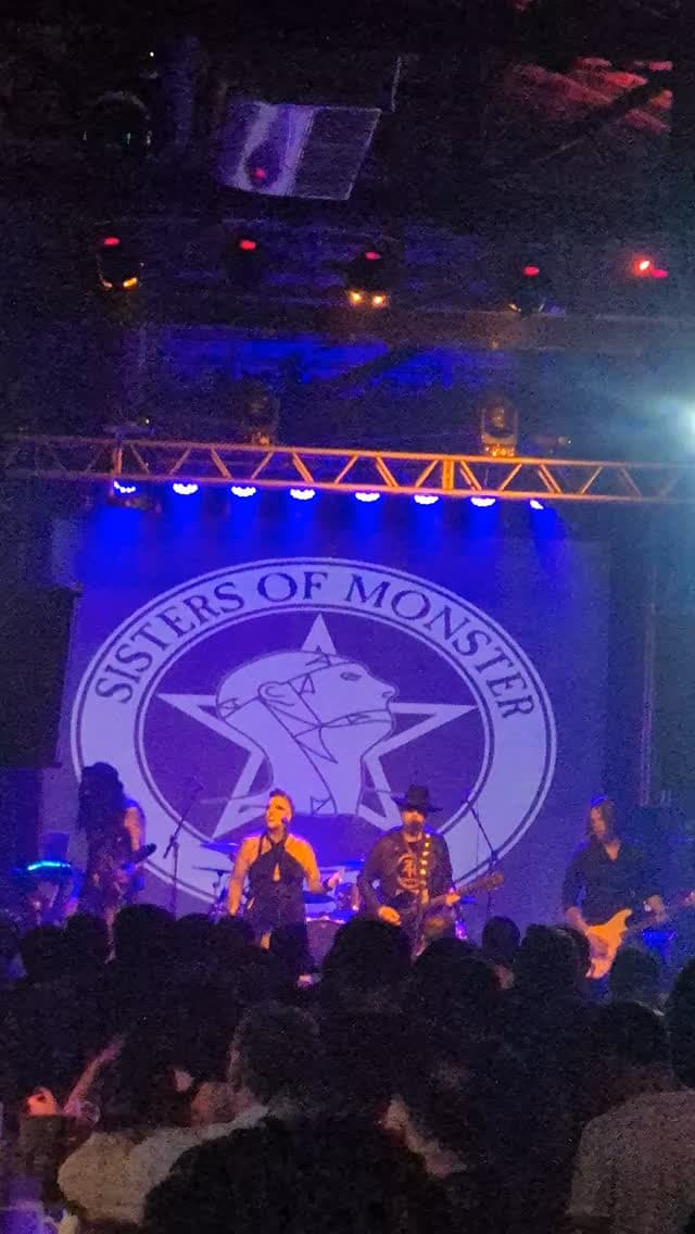 Flyer de Sisters of Monster