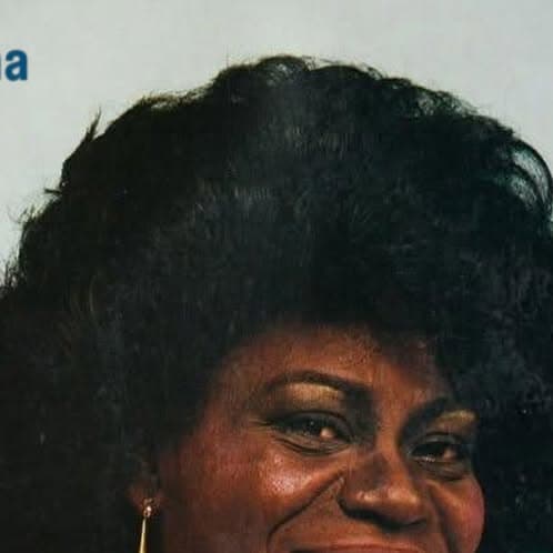 Flyer de Adriana Francisco
