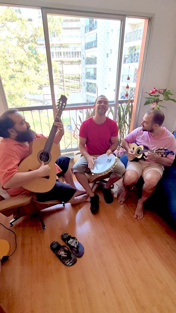 Flyer de Trio Gato com Fome, Samba Sam e Caca Sorriso