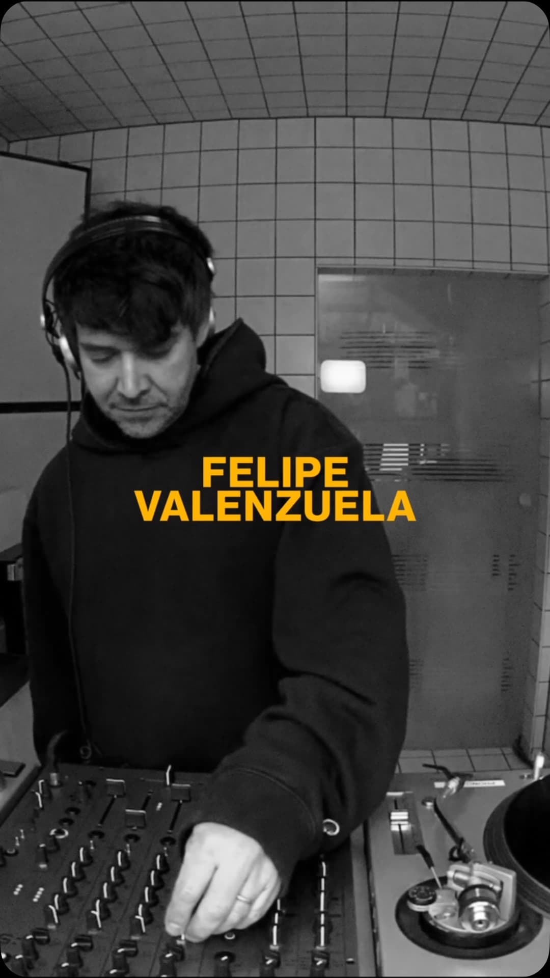 Flyer de Felipe Valenzuela