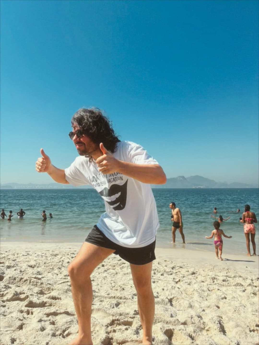 Flyer de Teago Oliveira e Helio Flanders