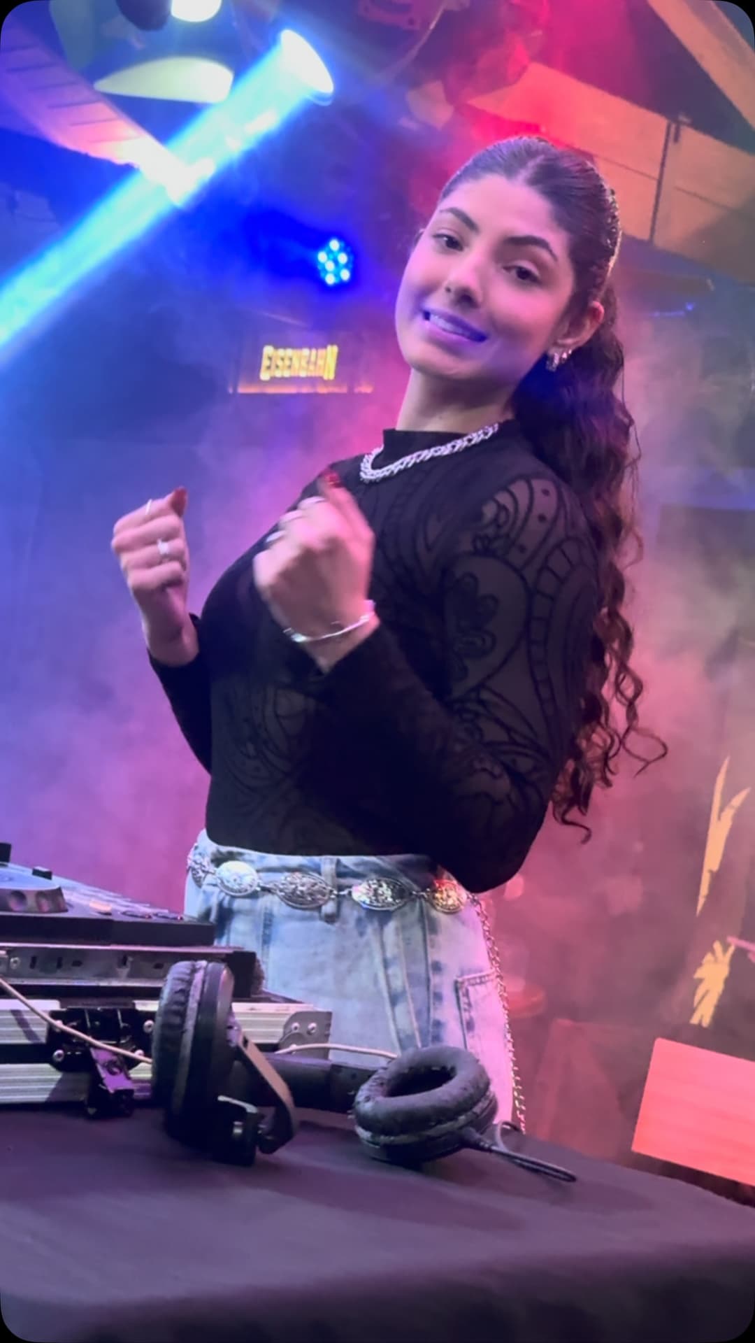 Flyer de DJ Bia Zanoni