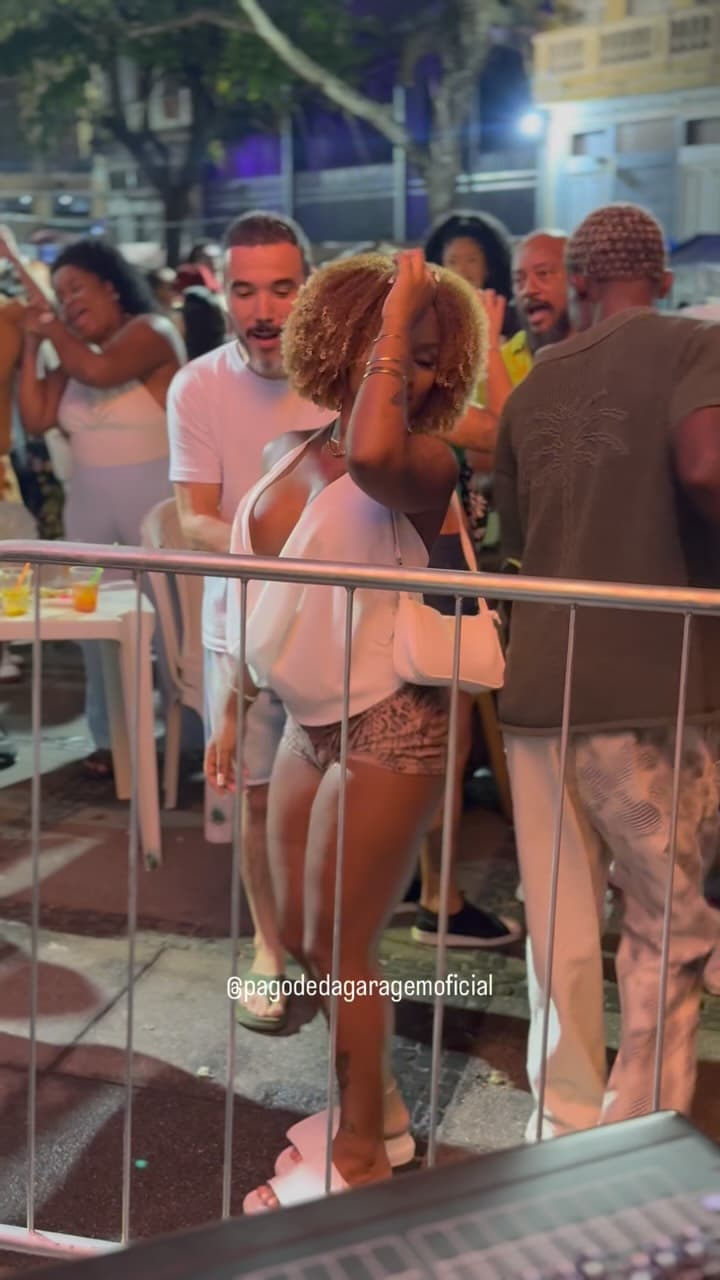 Flyer de Pagode da Garagem, Choro na Rua e mais 2 artistas