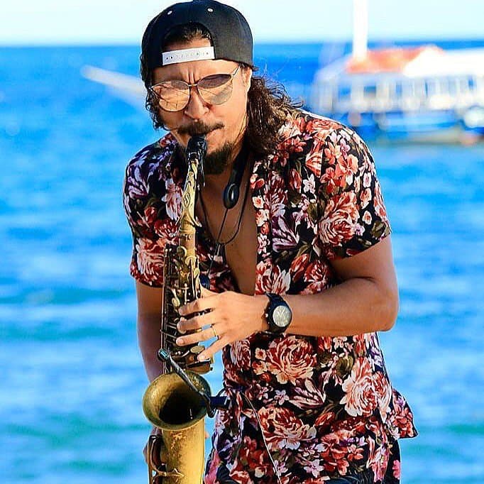 Arte de Daniel Laleska | Saxophone Player