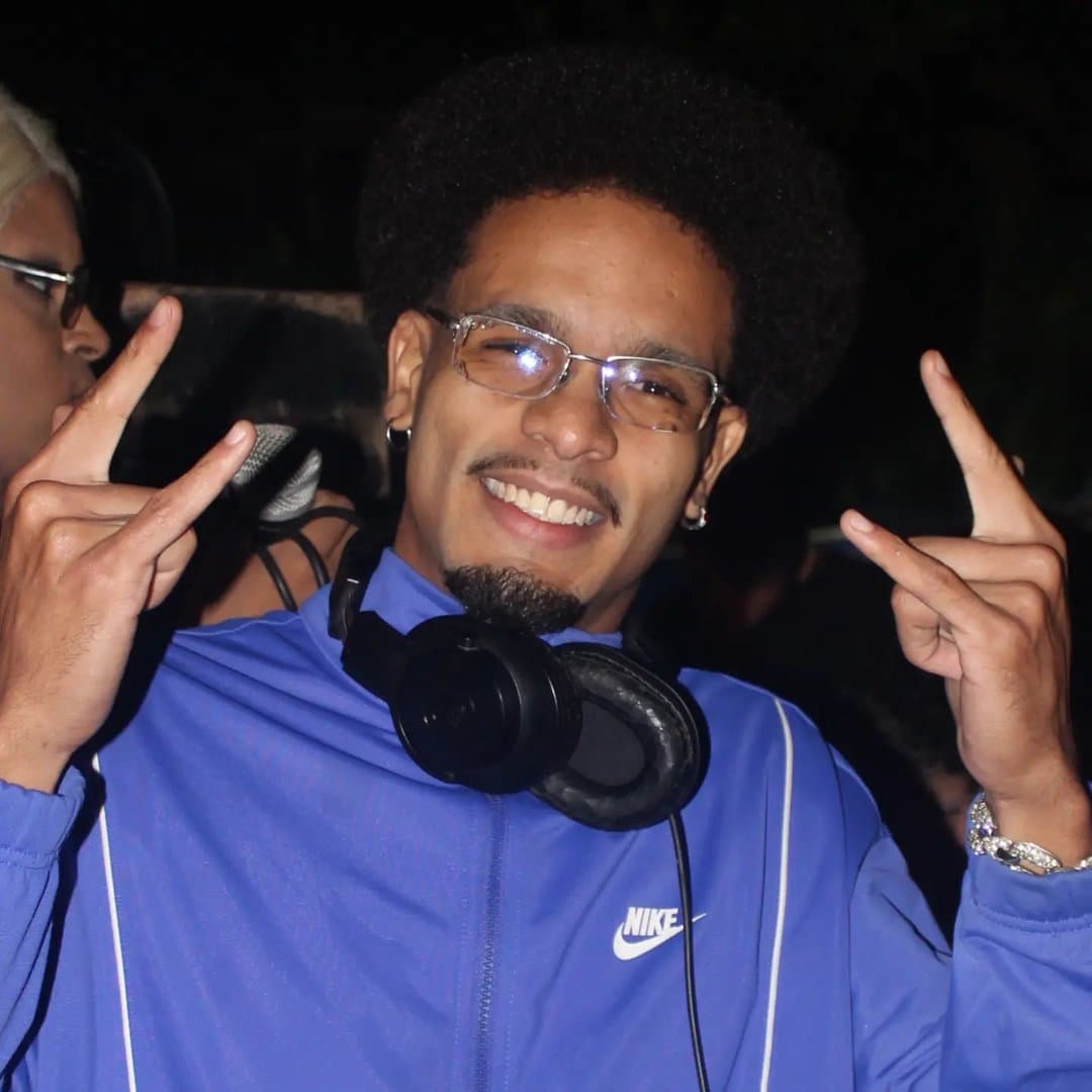 Arte de DJ Bomba ZL