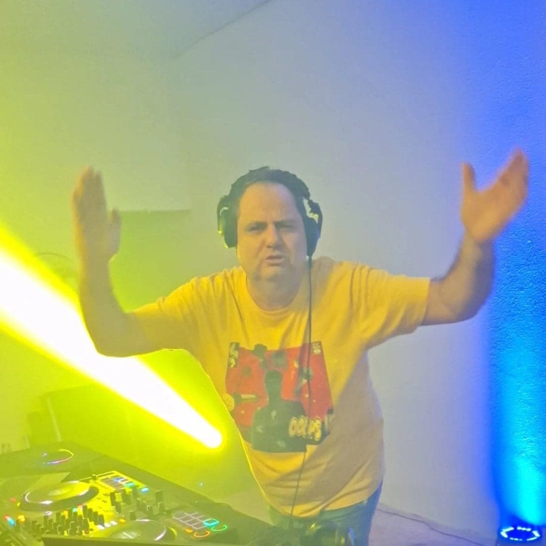 Arte de DJ Crisão