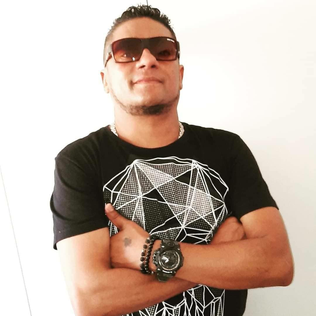 Arte de DJ Mark Play