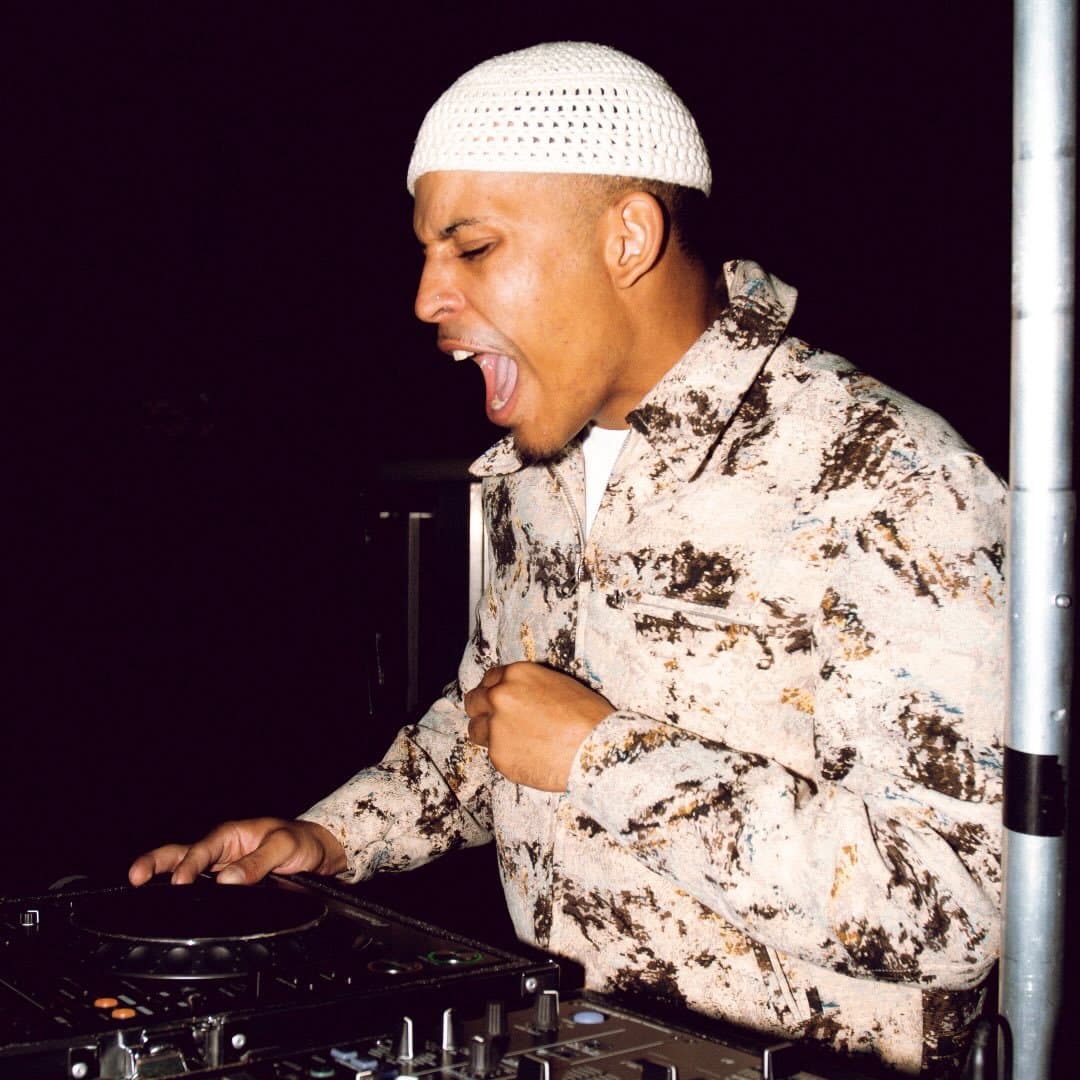 Arte de DJ Nagô