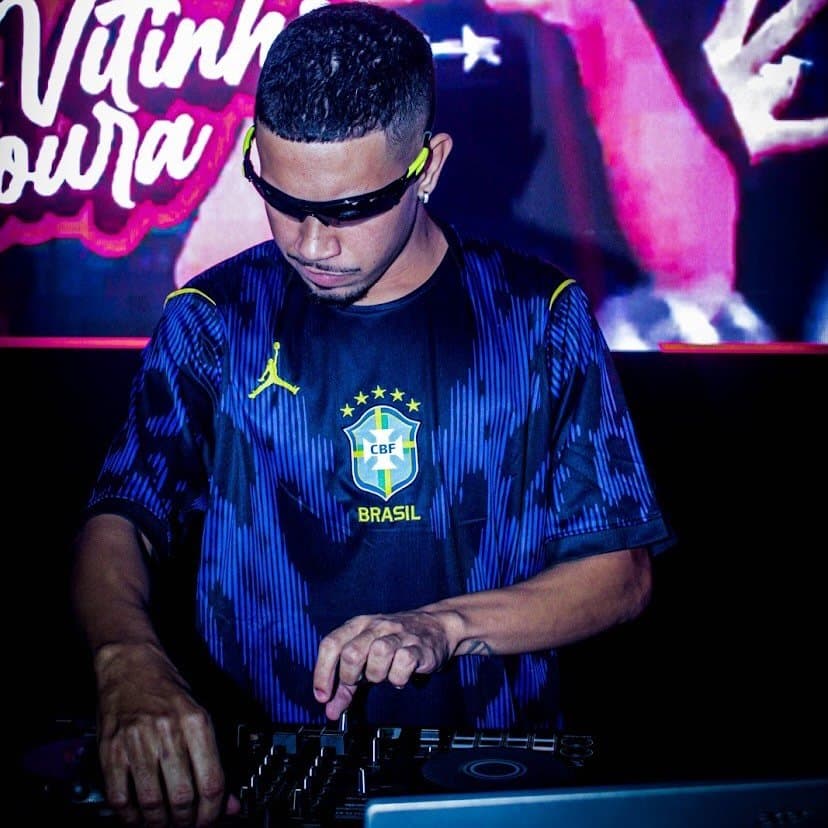 Arte de DJ VITINHO MOURA
