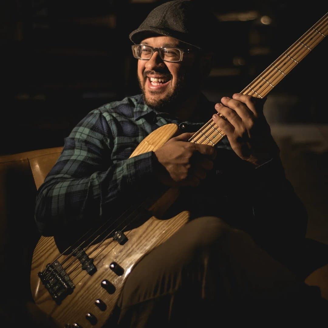Arte de Merezinho Bass