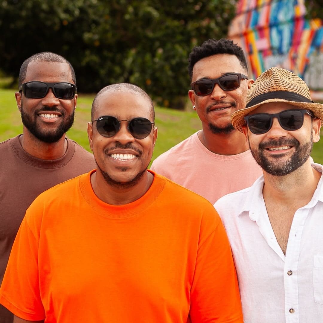 Arte de Banda Preto Básico
