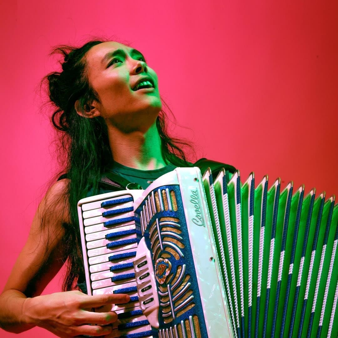 Arte de Theo Mizú Music